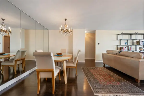 3150 N Sheridan RD #27B, Chicago, IL 60657