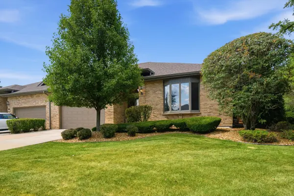 20700 Hunt Club DR, Frankfort, IL 60423