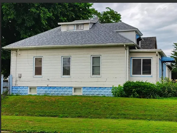 1526 6TH ST, Rock Island, IL 61201