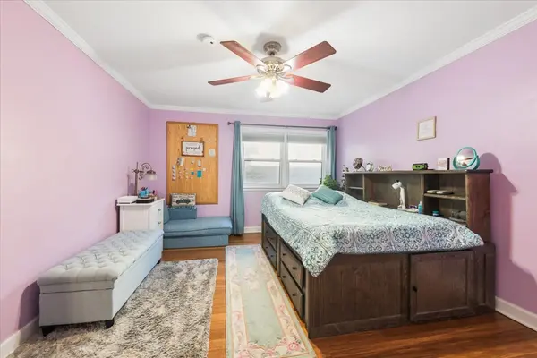 710 Oakton ST #201, Evanston, IL 60202