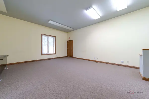 1017 W Park AVE #B, Libertyville, IL 60048