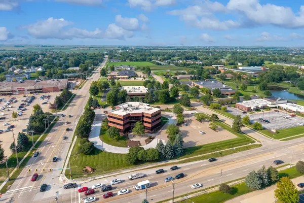 4300 E 53rd ST, Davenport, IA 52807