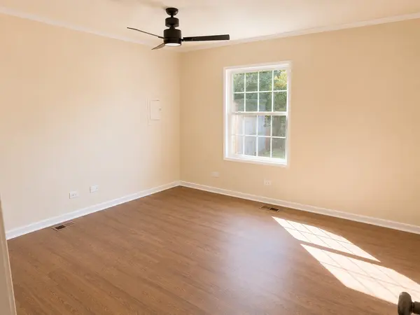 76 Bright Oaks CIR, Cary, IL 60013