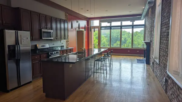 1738 W Belmont AVE #3F, Chicago, IL 60657