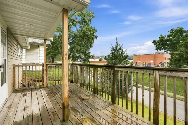 2106 5th ST, East Moline, IL 61244