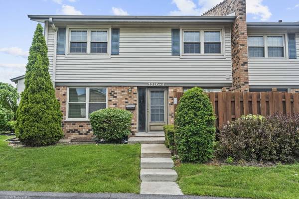7318 Winthrop WAY #4, Downers Grove, IL 60516