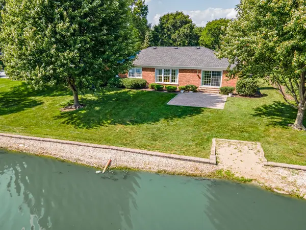 1217 Lake Shore DR N, Barrington, IL 60010