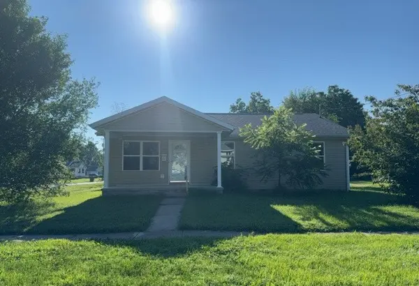 557 N Hickory ST, Centralia, IL 62801