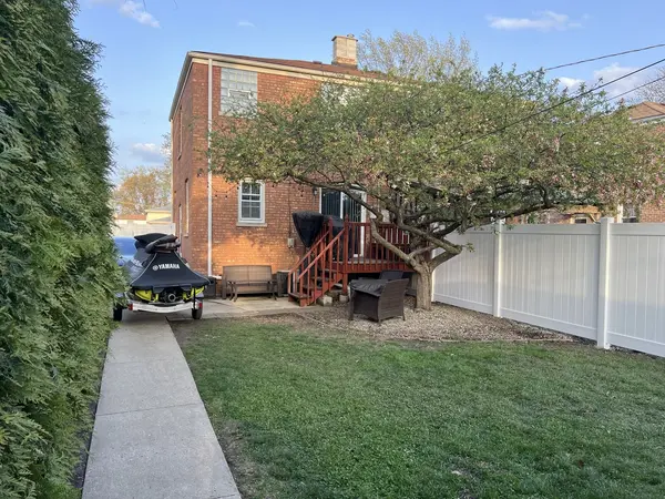 1748 Orchard ST, Des Plaines, IL 60018
