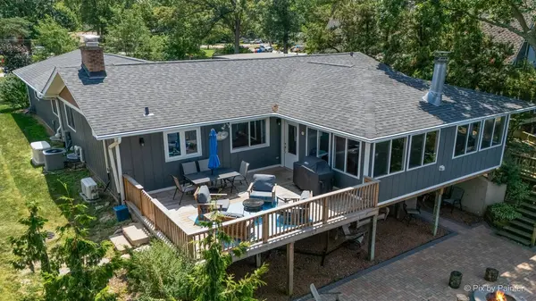 823 Holiday DR, Lake Holiday, IL 60548