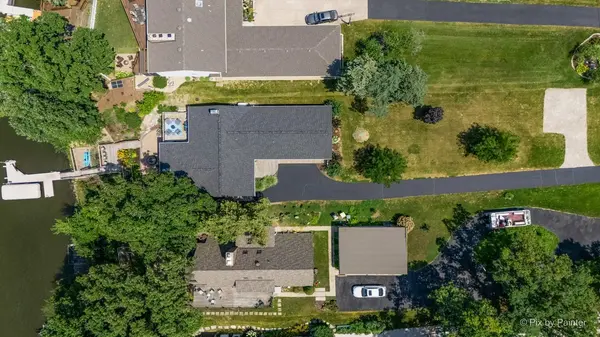 823 Holiday DR, Lake Holiday, IL 60548