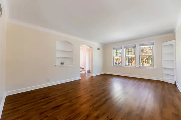 9146 S Oakley AVE, Chicago, IL 60643