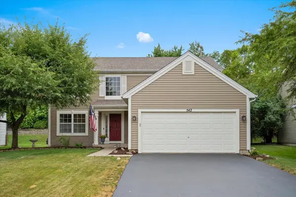 542 Waterford LN, South Elgin, IL 60177