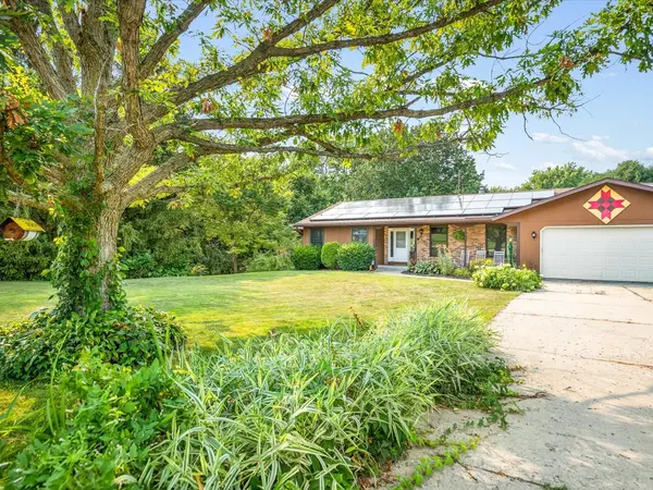 3222 N Silver Ridge DR, Oregon, IL 61061