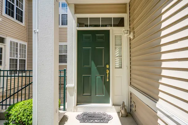 1440 W Remington LN, Round Lake, IL 60073