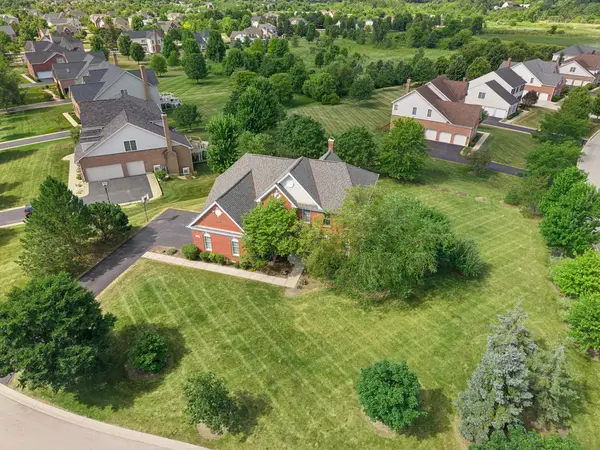 24 Olympic DR, South Barrington, IL 60010