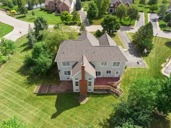 24 Olympic DR, South Barrington, IL 60010