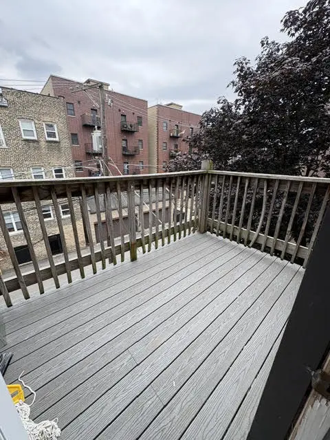 919 W Irving Park RD #3R, Chicago, IL 60613