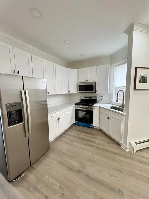 919 W Irving Park RD #3R, Chicago, IL 60613