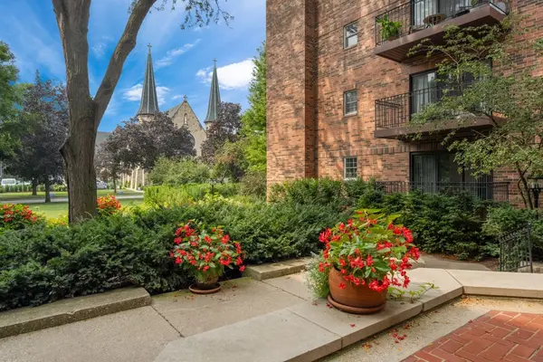1503 Oak AVE #410, Evanston, IL 60201