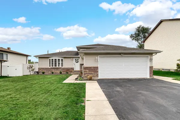 431 Polo Club DR, Glendale Heights, IL 60139