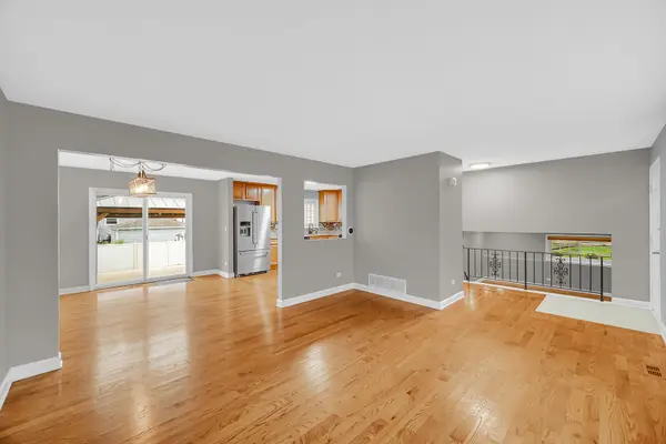 431 Polo Club DR, Glendale Heights, IL 60139