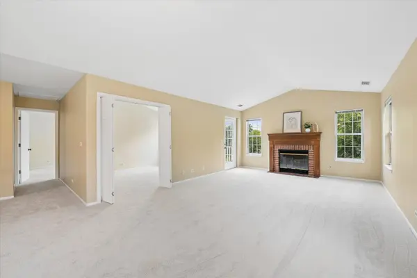 172 White Branch CT, Buffalo Grove, IL 60089