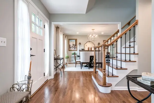 39W140 Baert LN, St. Charles, IL 60175