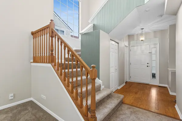 8404 Mystic, Darien, IL 60561