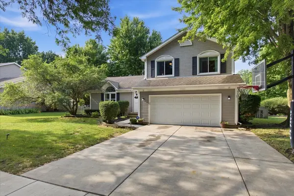 3105 Blackhawk TRL, St. Charles, IL 60174