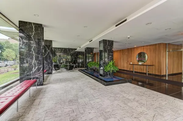 3900 N Lake Shore DR #12E, Chicago, IL 60613