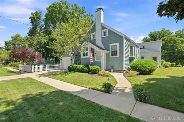 301 N 4th ST, Geneva, IL 60134