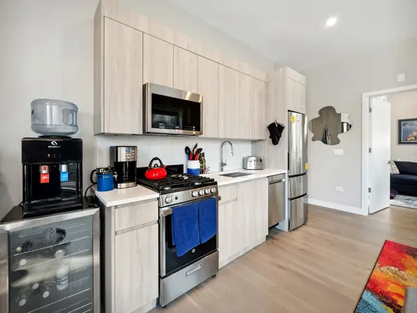 3757 N Sheffield AVE #10, Chicago, IL 60613