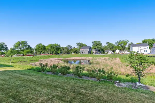 128 Furnas DR, Batavia, IL 60510
