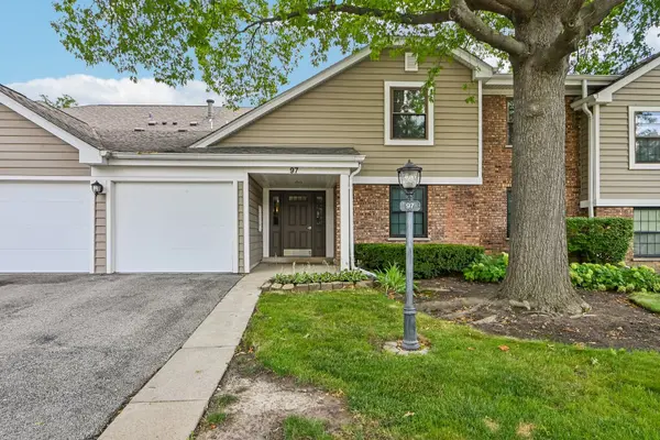 97 BURR OAK LN #A-2, Schaumburg, IL 60193