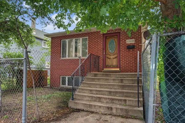 13439 S Brandon AVE, Chicago, IL 60633