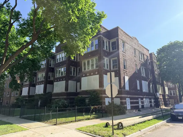 6751 S Chappel AVE, Chicago, IL 60649
