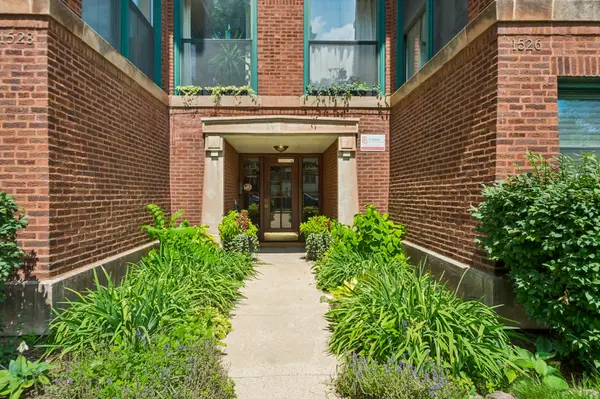 1526 W Birchwood AVE #4E, Chicago, IL 60626