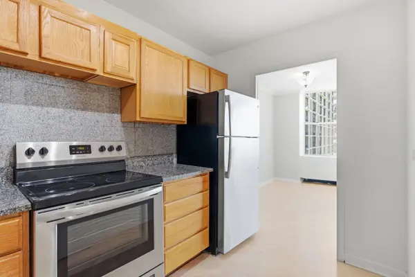 5757 N Sheridan RD #19D, Chicago, IL 60660