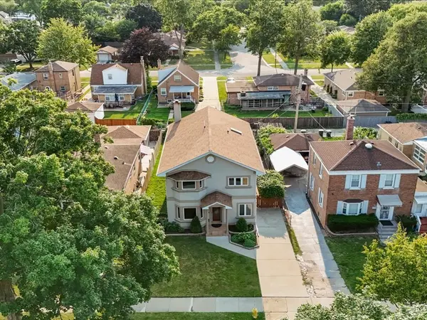 8224 N Oleander AVE, Niles, IL 60714