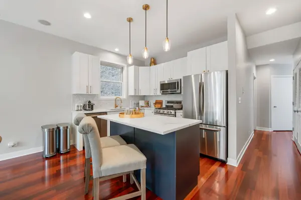 2220 N Seeley AVE #2, Chicago, IL 60647