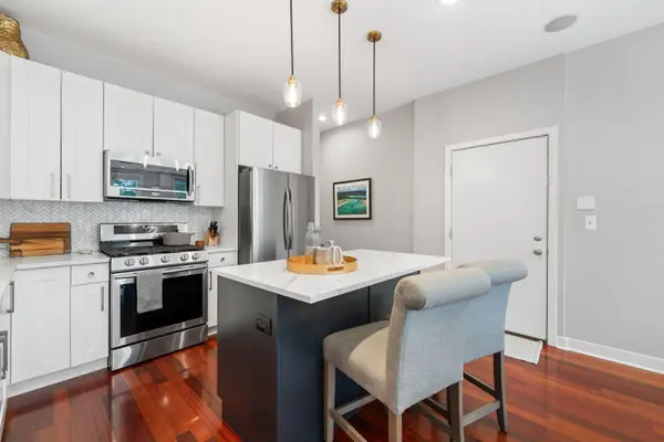 2220 N Seeley AVE #2, Chicago, IL 60647