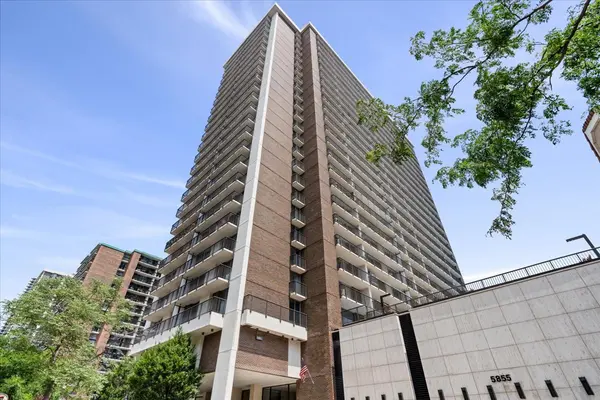 5855 N Sheridan RD #19G, Chicago, IL 60660
