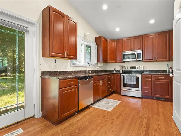 12590 W Hart ST, Beach Park, IL 60087