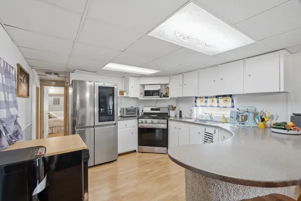 30850 144th AVE, Long Grove, IA 52756