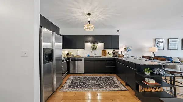 21 W CHESTNUT ST #1306, Chicago, IL 60611