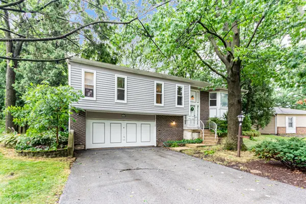 143 Camelot WAY, Bolingbrook, IL 60440