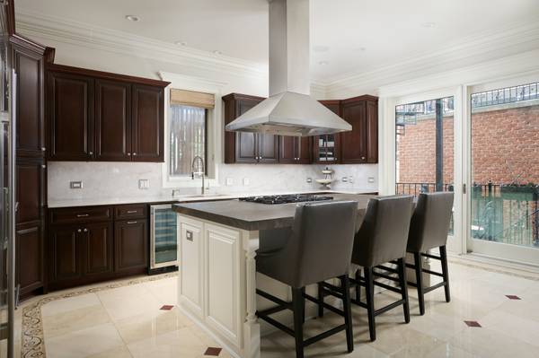 1220 N Damen AVE, Chicago, IL 60622