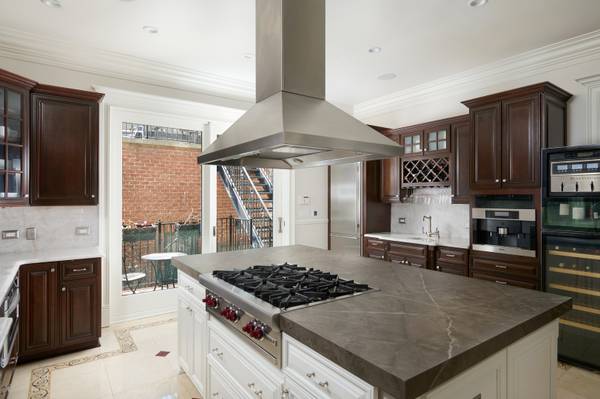 1220 N Damen AVE, Chicago, IL 60622