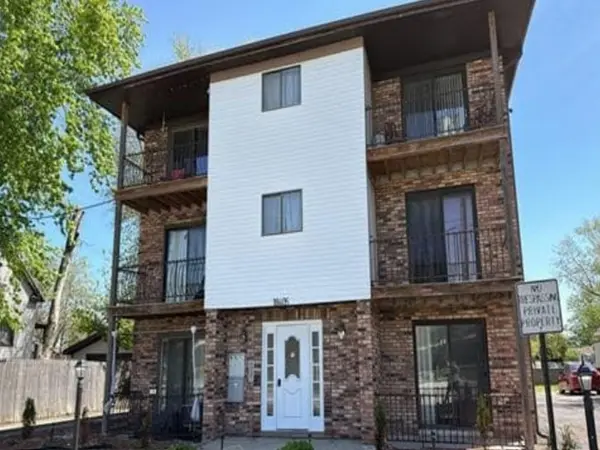 18405 Wentworth AVE #2B, Lansing, IL 60438